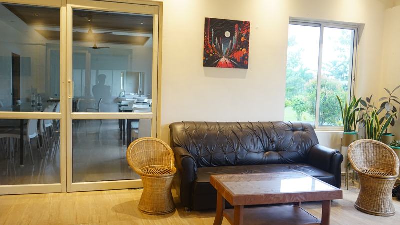 Lobby lounge beside the restaurant